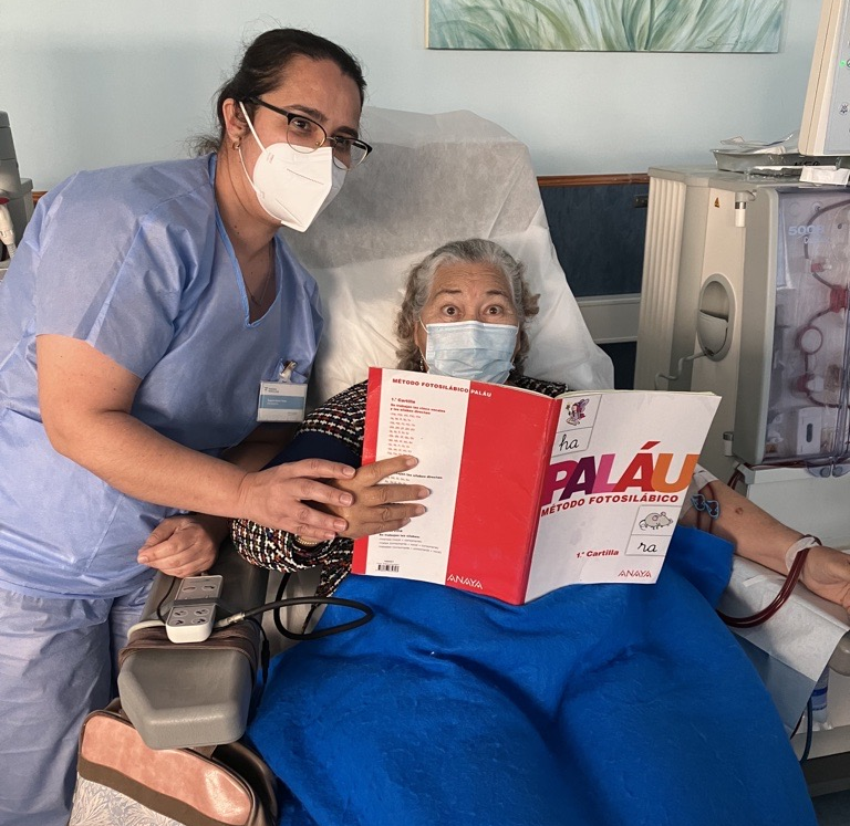 Eugenia_y_Carmen_cuadrada