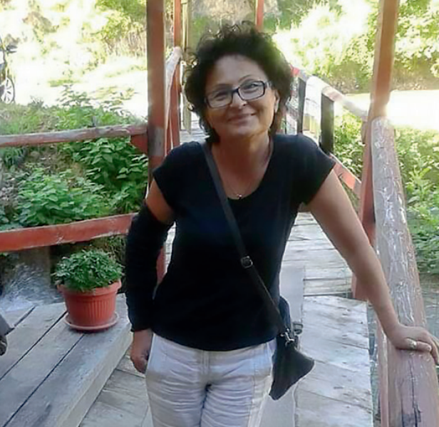 “I try to live like healthy people live.”